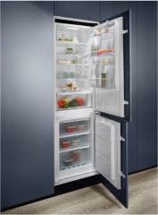 ELECTROLUX LNG7TE18S ANKASTRE BUZDOLABI